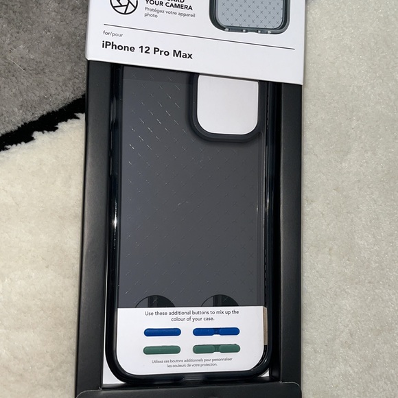 Tech21 Black Case - Picture 2 of 5